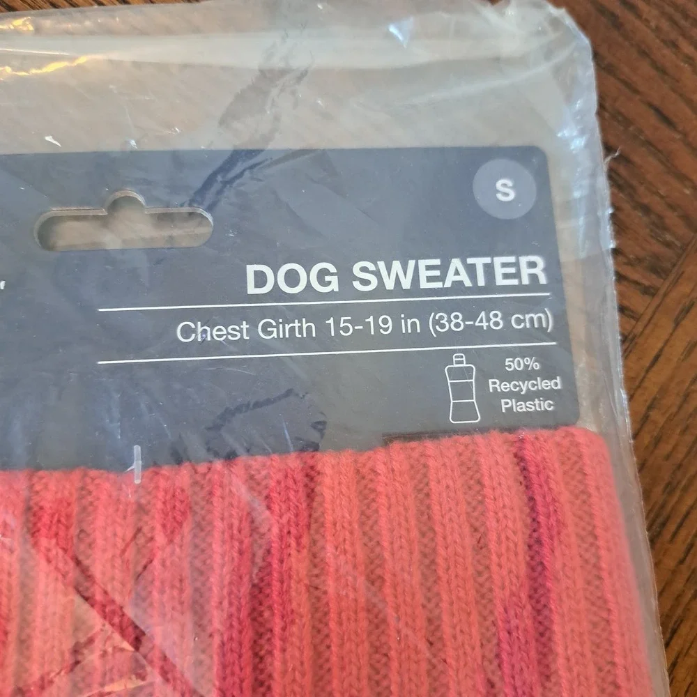 GAP pet red